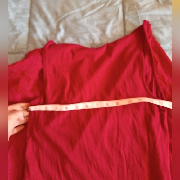 Express top sparkle overlay red size medium - Picture 7 of 7